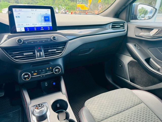 FORD福特 FOCUS  第8張相片