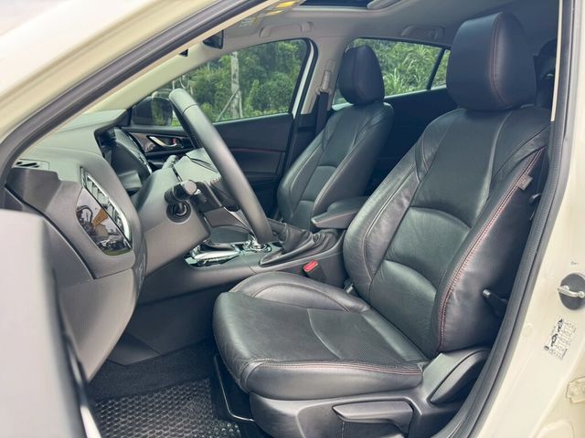 MAZDA馬自達 MAZDA 3  第16張相片