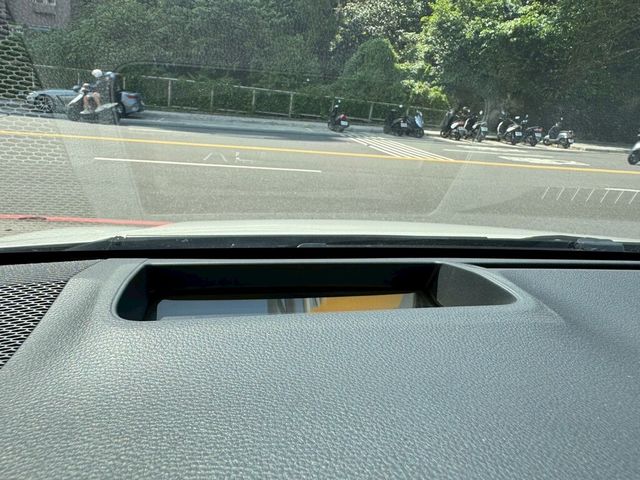 TOYOTA豐田 AURIS  第13張相片