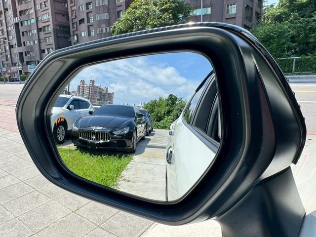 TOYOTA豐田 AURIS  第15張相片