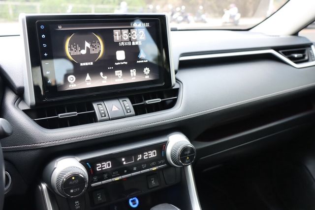TOYOTA豐田 RAV4  第8張相片