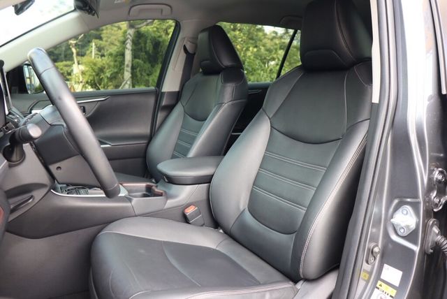 TOYOTA豐田 RAV4  第14張相片