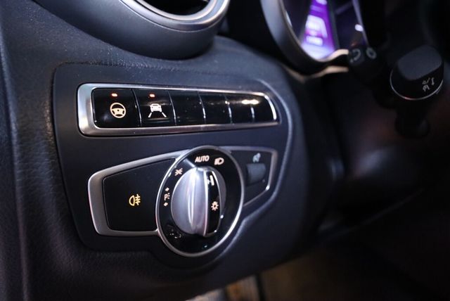 M-BENZ賓士 C300  第10張相片