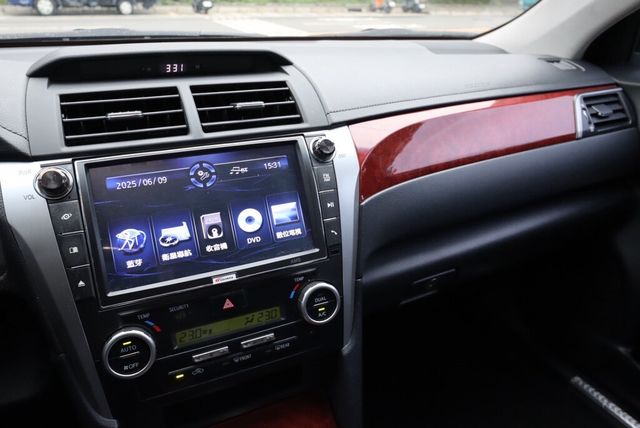 TOYOTA豐田 CAMRY  第8張相片