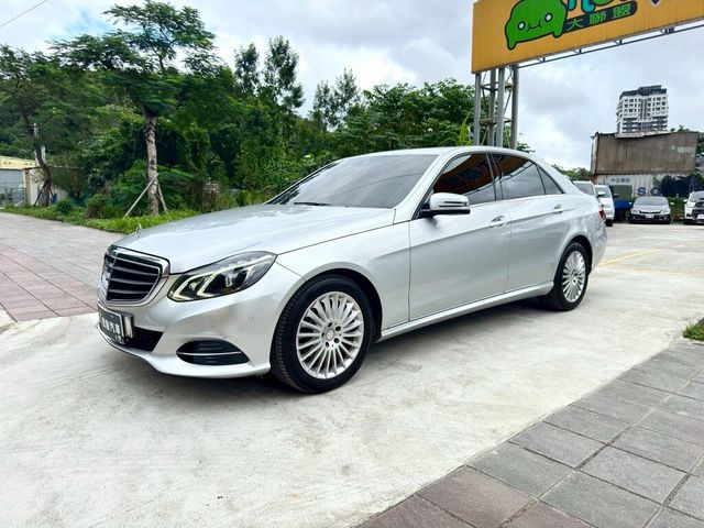 M-BENZ賓士 E200  第1張相片