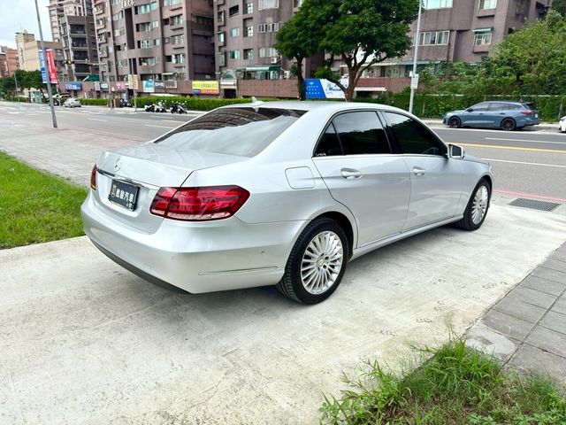 M-BENZ賓士 E200  第4張相片