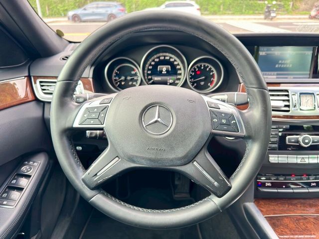 M-BENZ賓士 E200  第6張相片