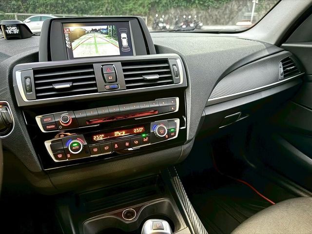 BMW寶馬 120  第8張相片