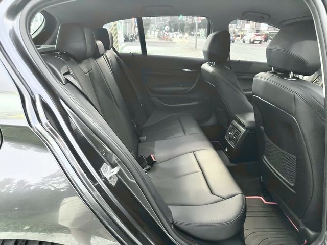 BMW寶馬 120  第15張相片