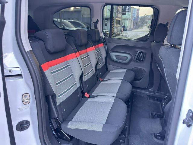 CITROEN雪鐵龍 BERLINGO  第12張相片