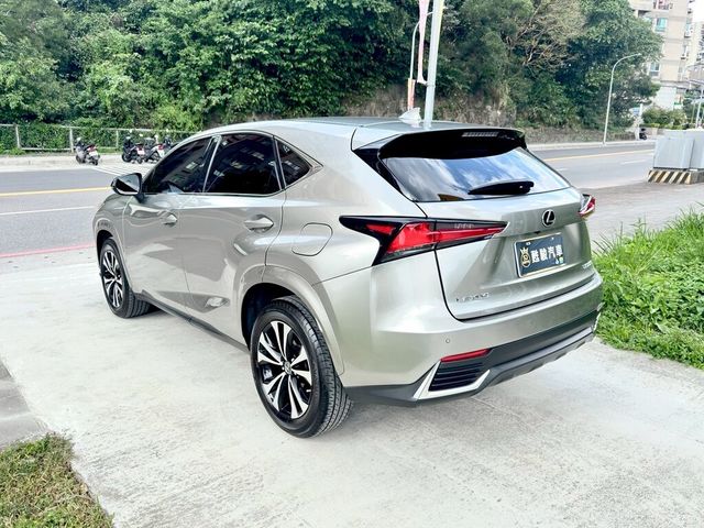 LEXUS凌志 NX200T  第3張相片