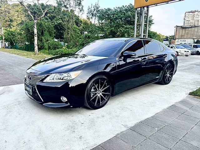 LEXUS凌志 ES300H  第1張相片