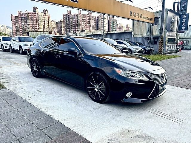 LEXUS凌志 ES300H  第2張相片