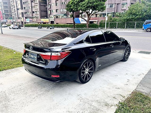 LEXUS凌志 ES300H  第3張相片