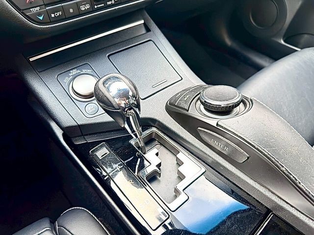 LEXUS凌志 ES300H  第10張相片