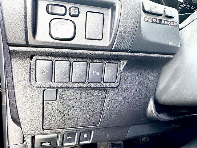 LEXUS凌志 ES300H  第11張相片