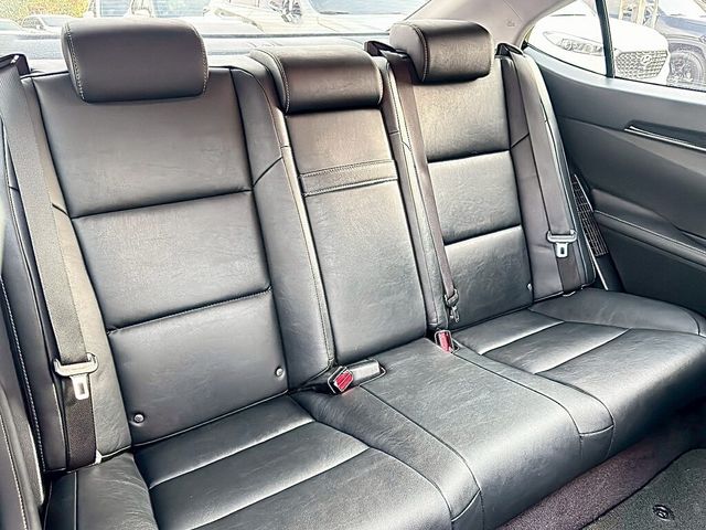 LEXUS凌志 ES300H  第18張相片