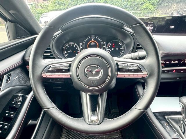 MAZDA馬自達 MAZDA 3  第6張相片