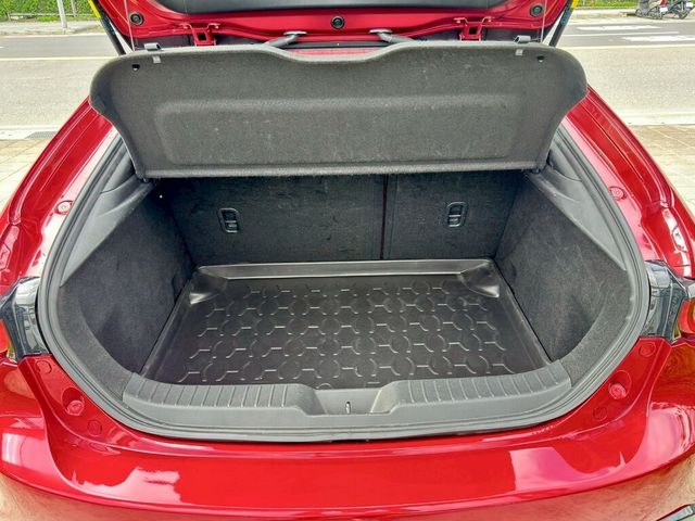 MAZDA馬自達 MAZDA 3  第19張相片