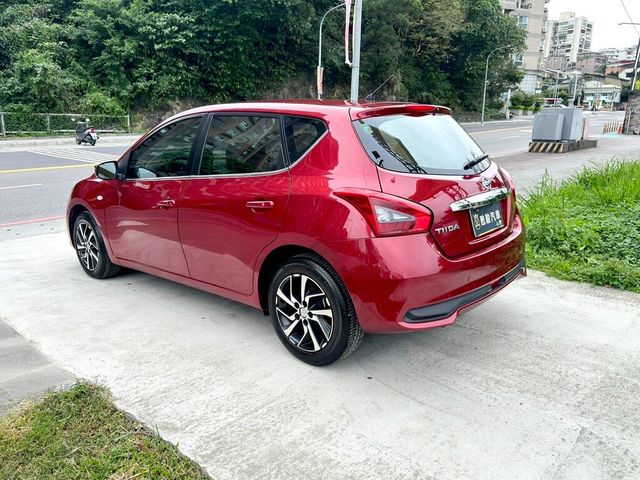 NISSAN日產 TIIDA  第3張相片