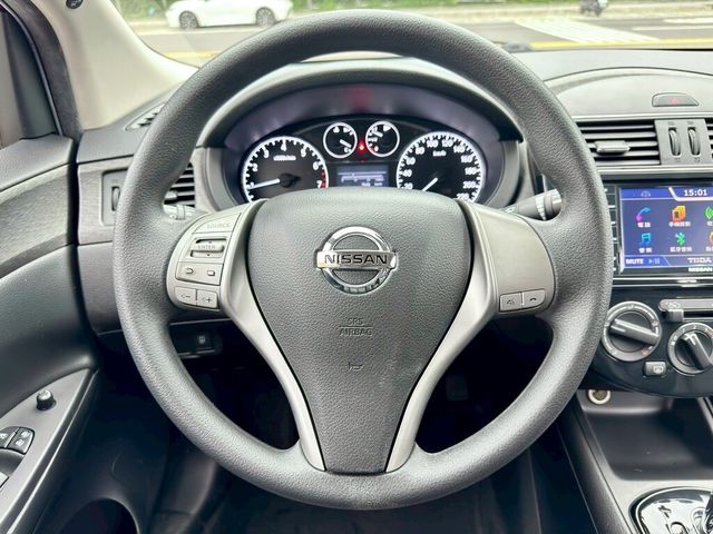 NISSAN日產 TIIDA  第6張相片