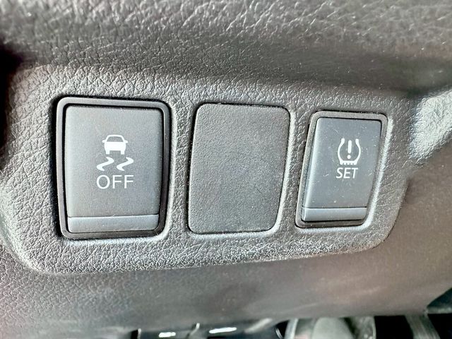 NISSAN日產 TIIDA  第12張相片