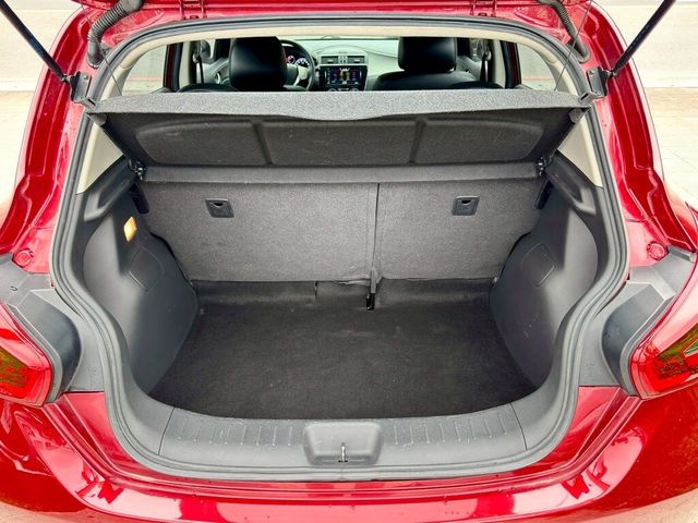 NISSAN日產 TIIDA  第18張相片