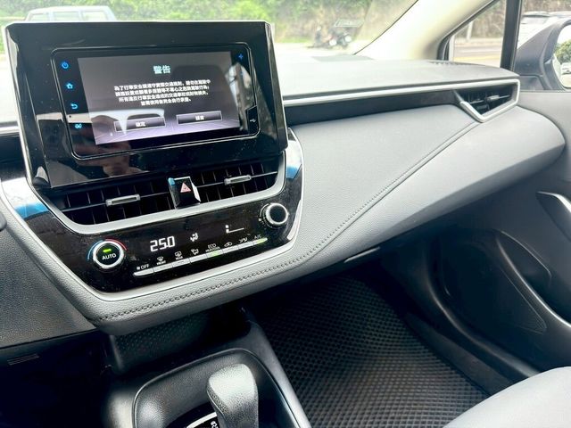 TOYOTA豐田 ALTIS  第8張相片