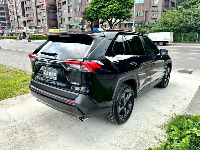 TOYOTA豐田 RAV4  第4張相片