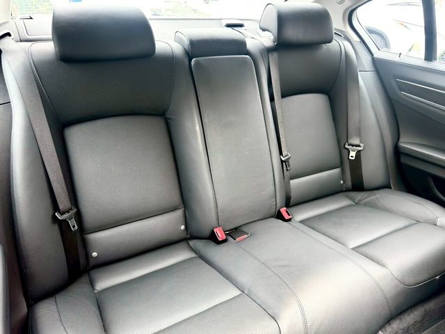BMW寶馬 730D  第17張相片