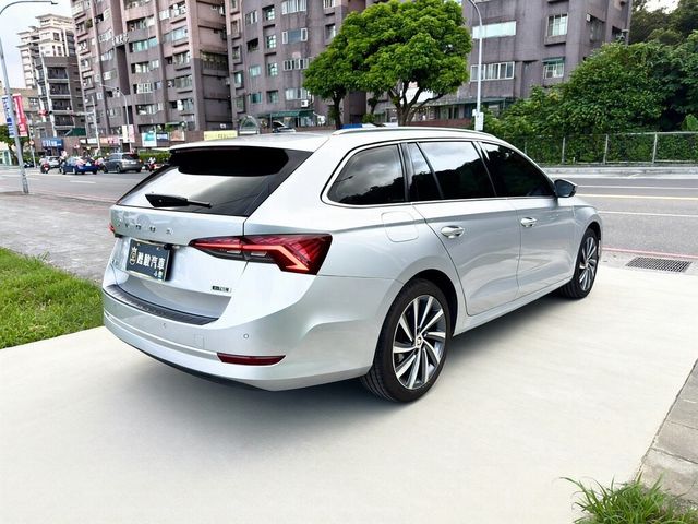SKODA司科達 OCTAVIA COMBI  第4張相片