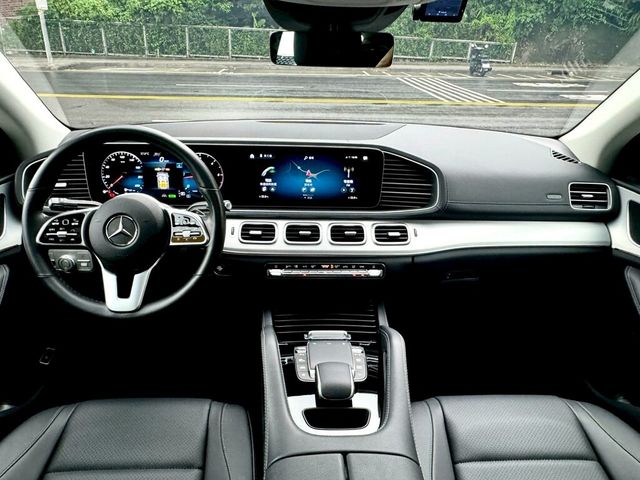 M-BENZ賓士 GLE300D  第5張相片