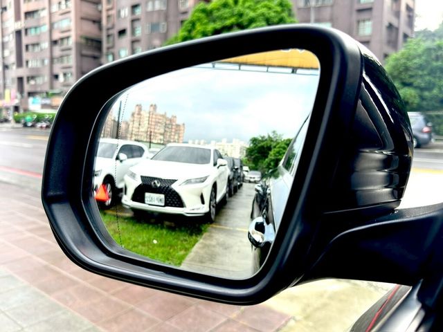M-BENZ賓士 GLE300D  第12張相片
