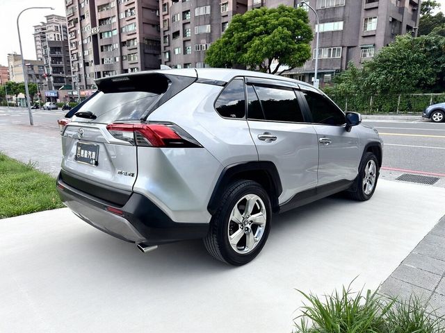 TOYOTA豐田 RAV4  第4張相片