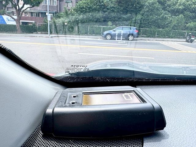 TOYOTA豐田 RAV4  第7張相片