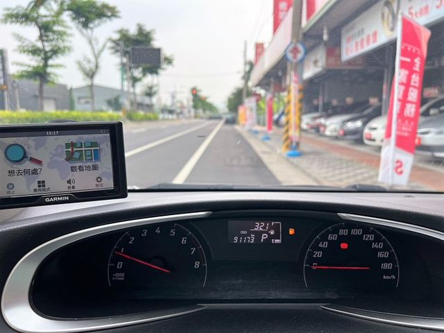 熱門小休旅.大馬力.大空間/電動滑門/摸門KEY/倒車影像/頂級配備/原廠保固中  第16張相片