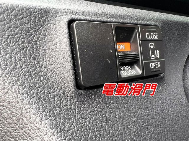 熱門小休旅.大馬力.大空間/電動滑門/摸門KEY/倒車影像/頂級配備/原廠保固中  第19張相片