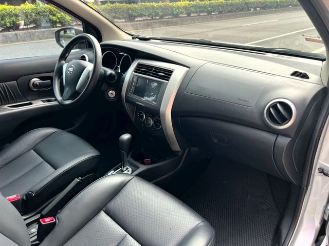 2018年型式.跨界轎旅車.一手車.恆溫.導航.倒車影像.頂級豪華/里程保證/原廠保養紀錄  第11張相片