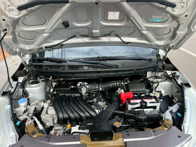 2018年型式.跨界轎旅車.一手車.恆溫.導航.倒車影像.頂級豪華/里程保證/原廠保養紀錄  第13張相片