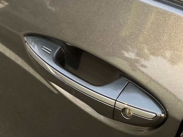 TOYOTA豐田 ALTIS  第3張相片