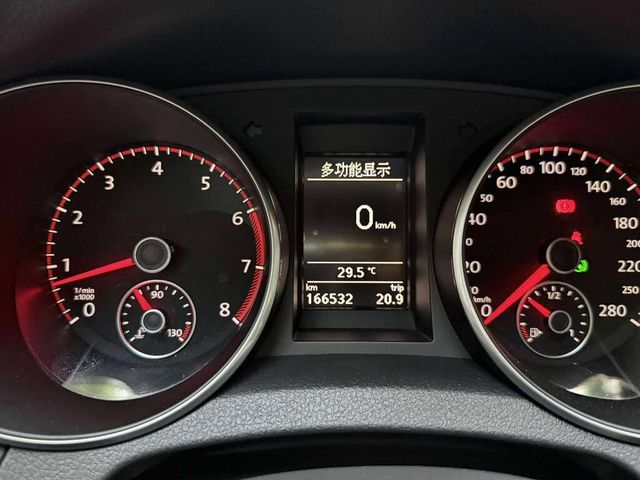 VOLKSWAGEN福斯 GOLF GTI  第5張相片