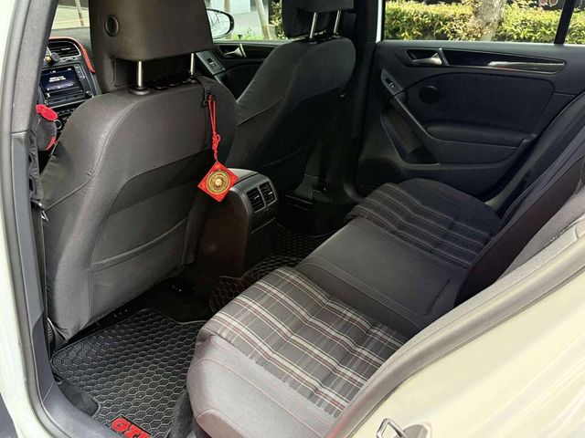VOLKSWAGEN福斯 GOLF GTI  第11張相片