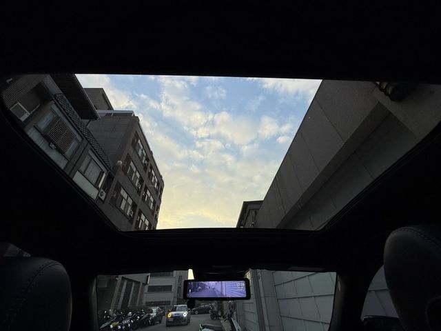 M-BENZ賓士 E43 AMG  第16張相片