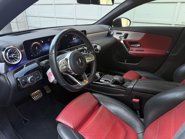 M-BENZ賓士 CLA250  第6張相片