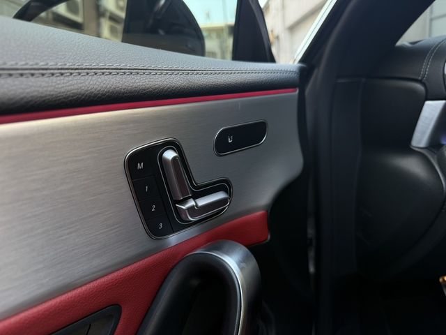 M-BENZ賓士 CLA250  第7張相片