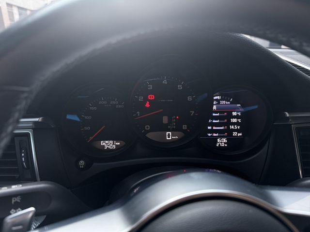 PORSCHE保時捷 MACAN  第10張相片