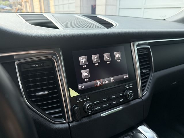 PORSCHE保時捷 MACAN  第11張相片