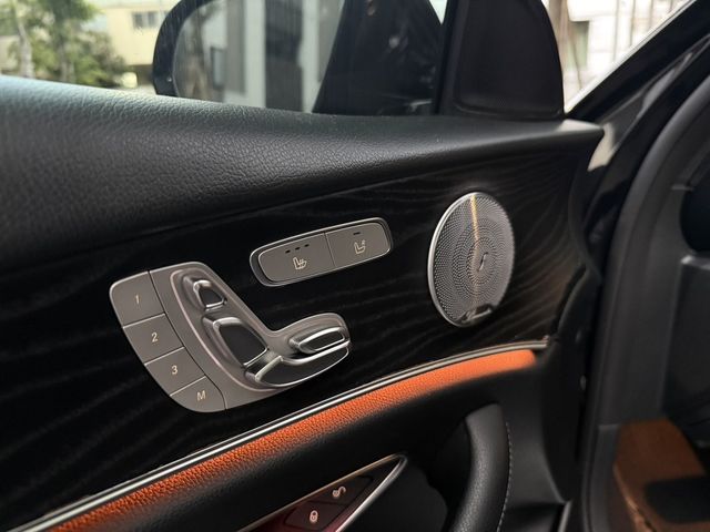 M-BENZ賓士 E300  第6張相片