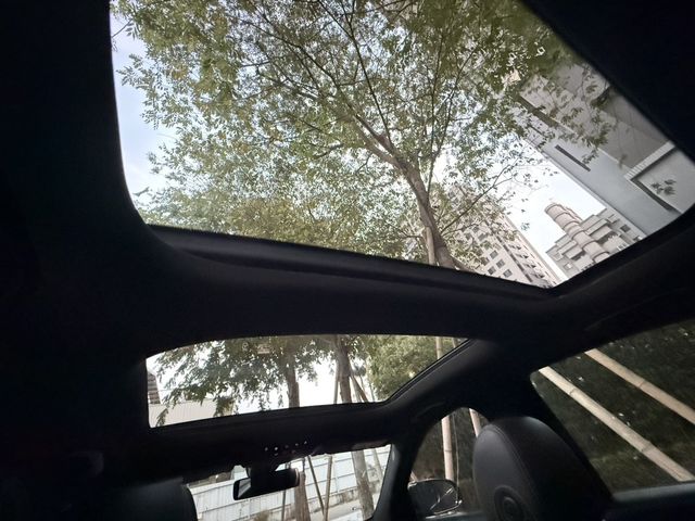 M-BENZ賓士 E300  第12張相片