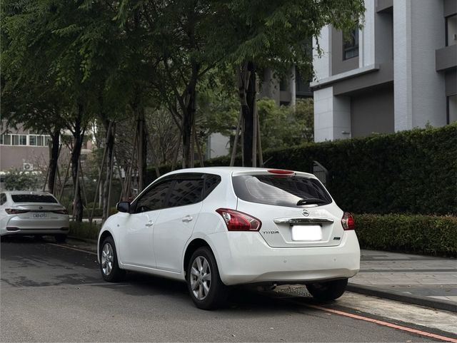 NISSAN日產 TIIDA  第3張相片